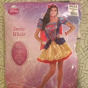 Snow White Halloween Outfit