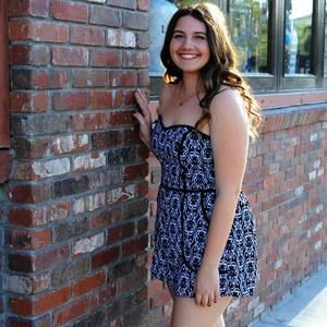 Meet your Posher, Brooke