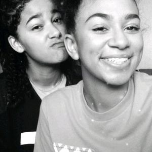 Meet your Posher, Moé