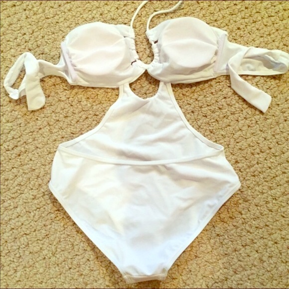 White cutout monokini fits like a small