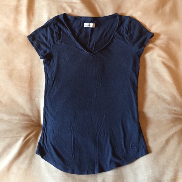 Abercrombie navy V-neck t-shirt