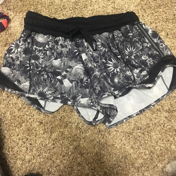 Floral lulu lemon hotty hot shorts