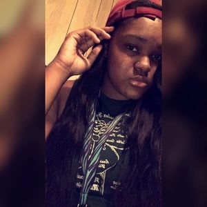 Meet your Posher, Curtisha