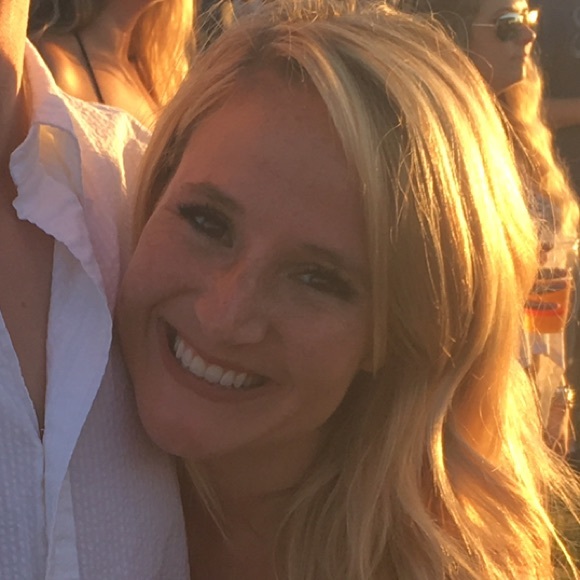 Meet your Posher, Kalie - Picture 2 of 2