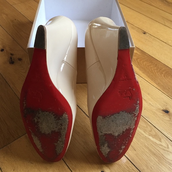 **SOLD** Louboutin Ron Ron Patent Wedge Pump - Picture 2 of 4