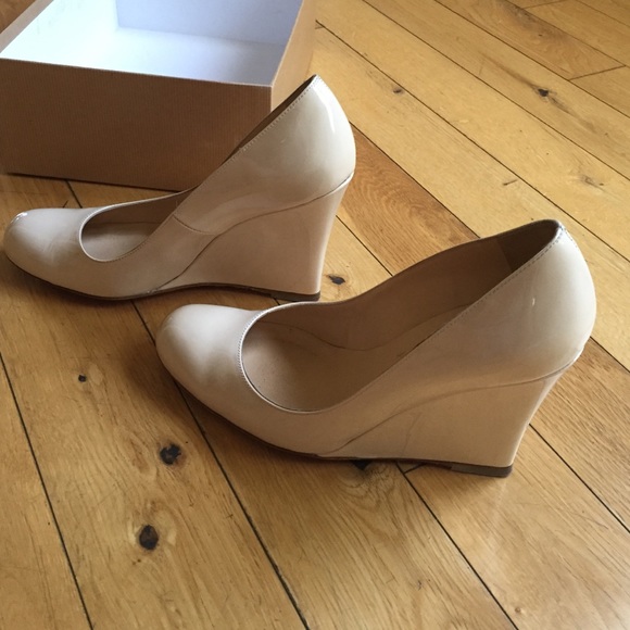 **SOLD** Louboutin Ron Ron Patent Wedge Pump - Picture 3 of 4