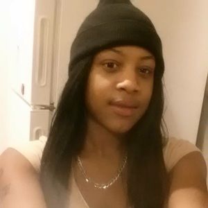 Meet your Posher, Monica