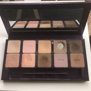 Tarte neutralEYES volume II