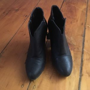 Black Veepa Rampage booties