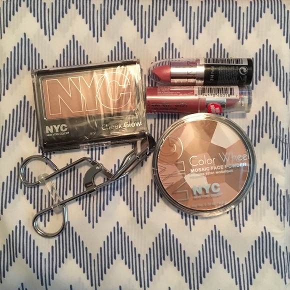 NYC MAKEUP BUNDLE (NEVER OPENED)