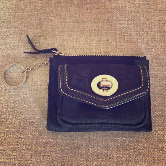Coach keychain coin/ card holder. - Picture 1 of 3
