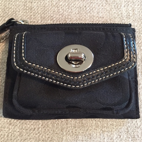 Coach keychain coin/ card holder. - Picture 2 of 3