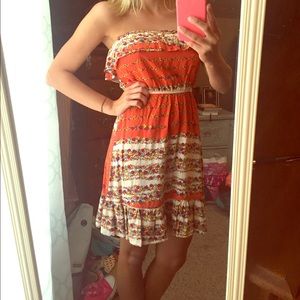 🆕 floral print strapless dress!