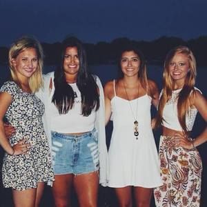 Meet your Posher, Brittney