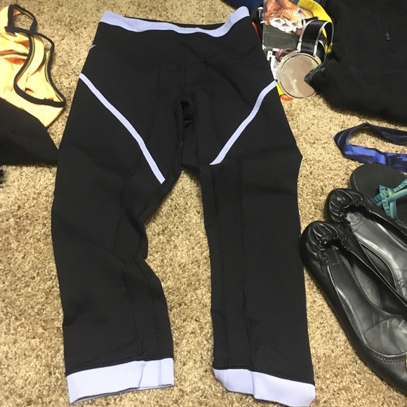 Lulu lemon cropped leggings - Picture 2 of 3