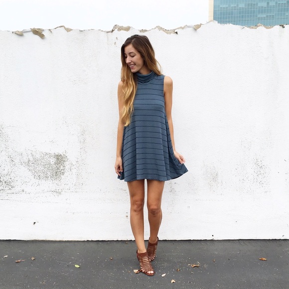 | new | striped turtle neck dress - Picture 2 of 4