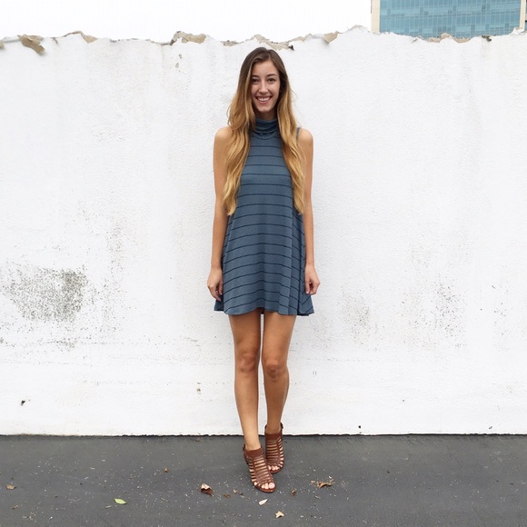 | new | striped turtle neck dress - Picture 3 of 4