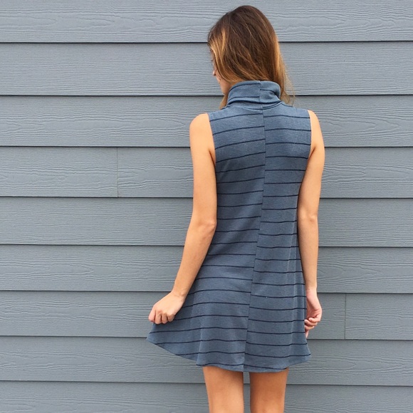 | new | striped turtle neck dress - Picture 4 of 4
