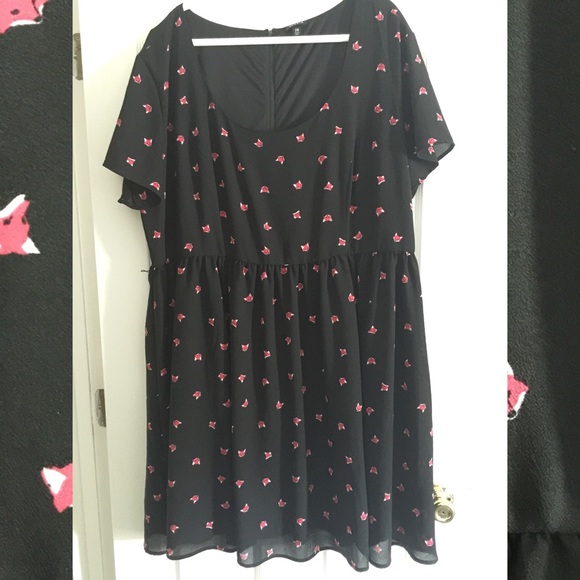 ✨FINAL PRICE✨ Torrid NWOT Fox Print Dress w/ Belt