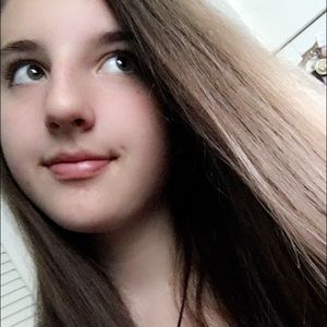 Meet your Posher, Carleigh