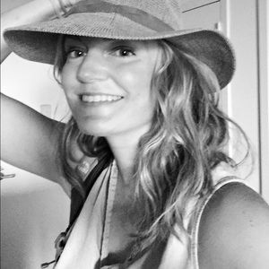 Meet your Posher, Angie