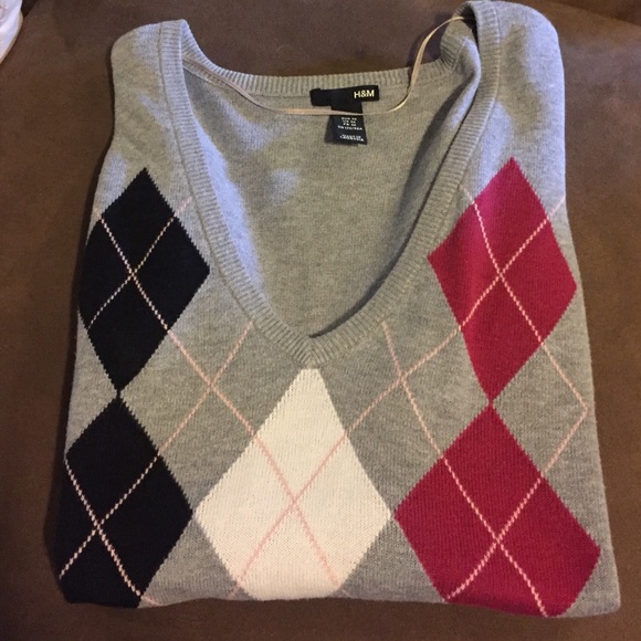 H&M argyle v-neck sweater