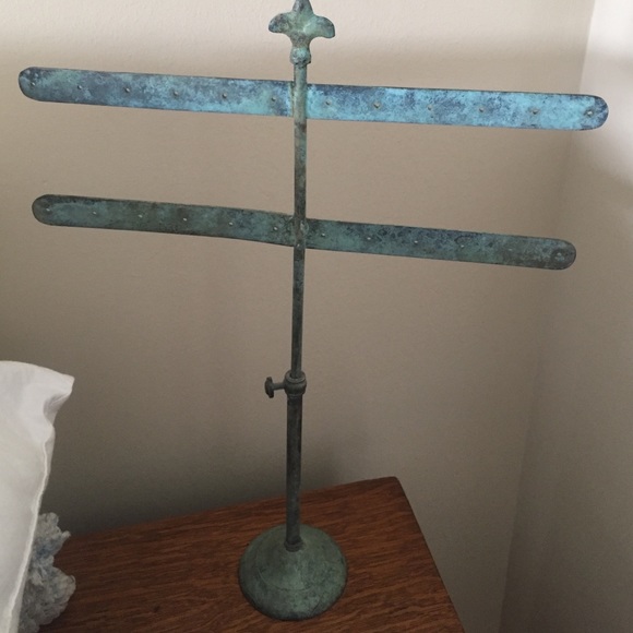 Sundance Jewelry Tree