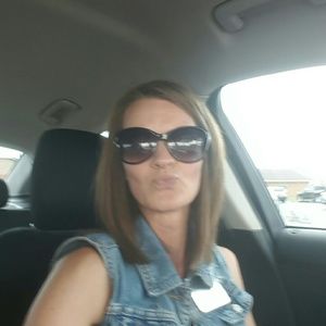 Meet your Posher, Christa