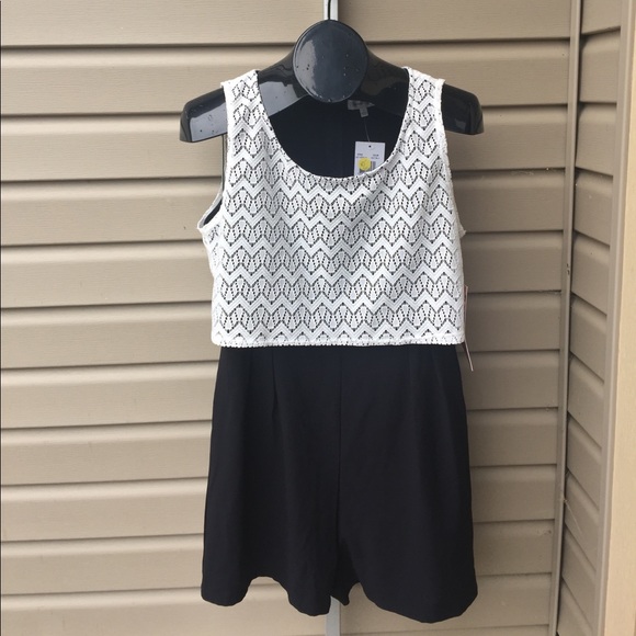 Emerald Sundae Dresses & Skirts - 🎈🎈3 for 15🎈🎈Classy Romper