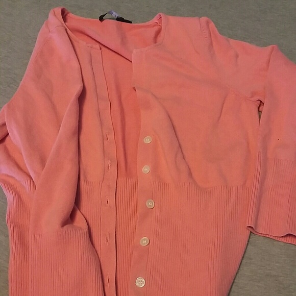 The limited pull over pink