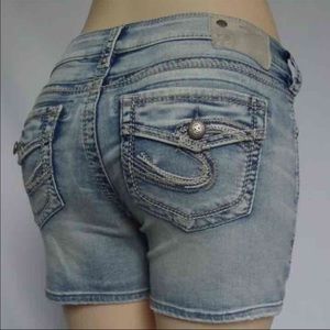 NWOT Silver Tuesday Shorts Size 31