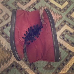 Dr. Marten Airwair canvas boot