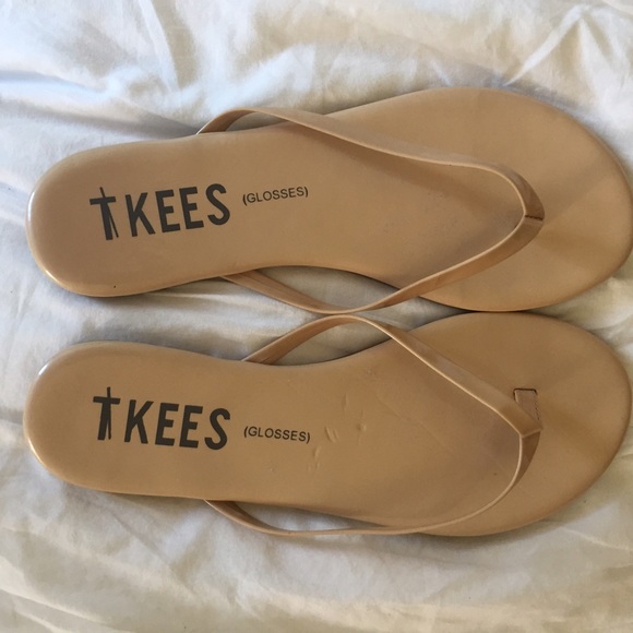 never worn sandals