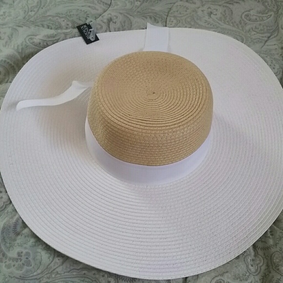 Straw Beach hat