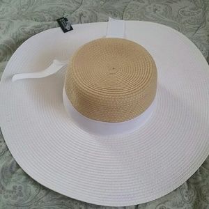 Straw Beach hat