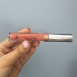 Anastasia Beverly Hills Matte (Dolce) Lipstick