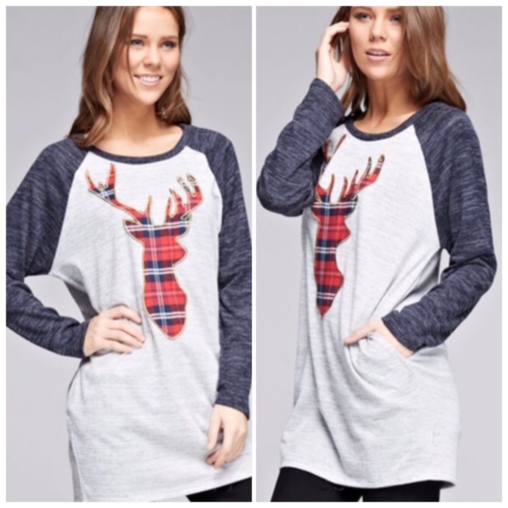 Size Large Reindeer Sweatshirt Style Tunic - Picture 2 of 3