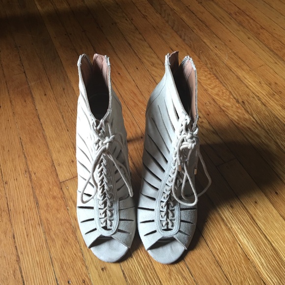 👠Steve Madden lace up suede heels - Picture 2 of 4