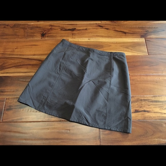 Royal Robbins brown skort.