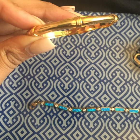 Multiple bracelets - Picture 2 of 3