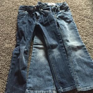 2 pairs of girls size 4-5 jeans