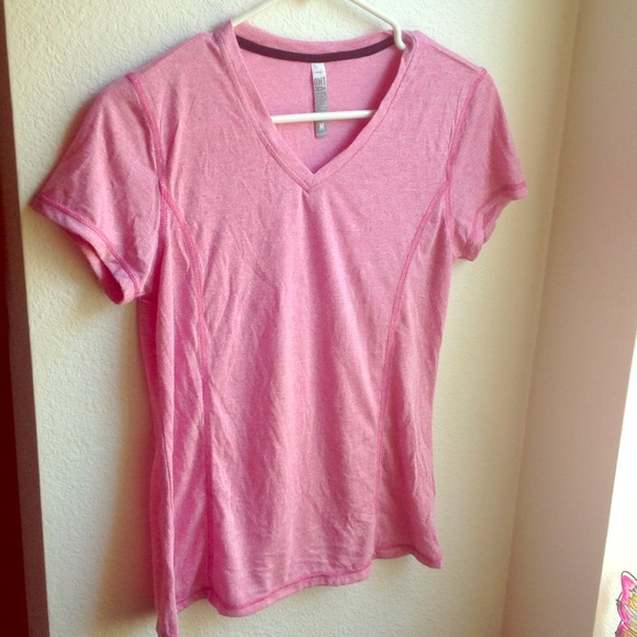 Light pink V-Neck shirt - Picture 1 of 1
