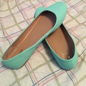 Mint green Mix No. 6 flats size 10