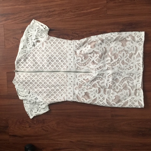 NWT beautiful White & nude lace dress. Peppermayo - Picture 2 of 2
