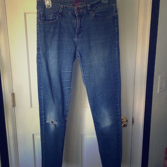 Elle jeans