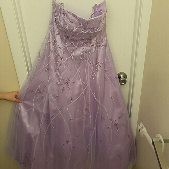 Lavender bead work prom dress - Picture 2 of 3