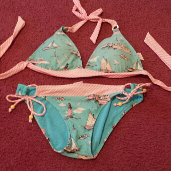 Bathing suit