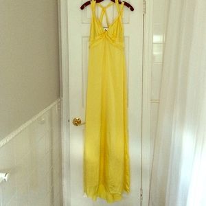 Brand new, never worn bcbg maxazria yellow gown