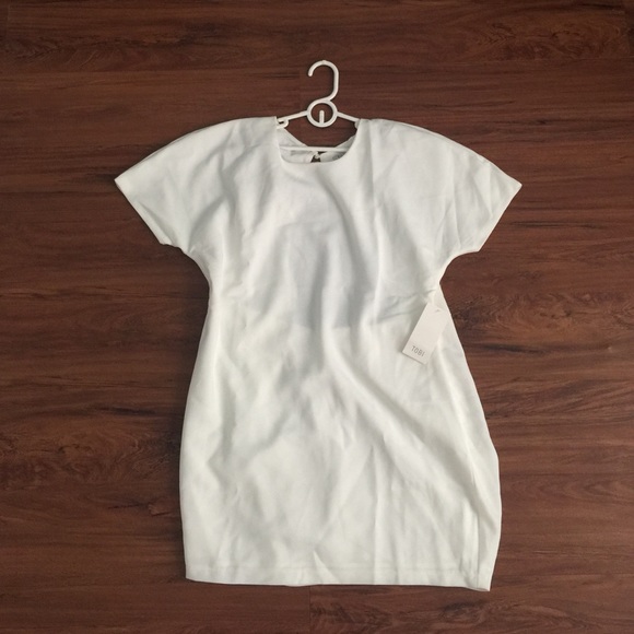 White TOBI cut out back shift dress - Picture 2 of 2