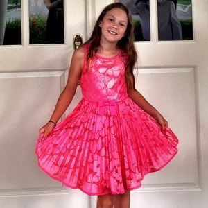 Great pink party dress!!